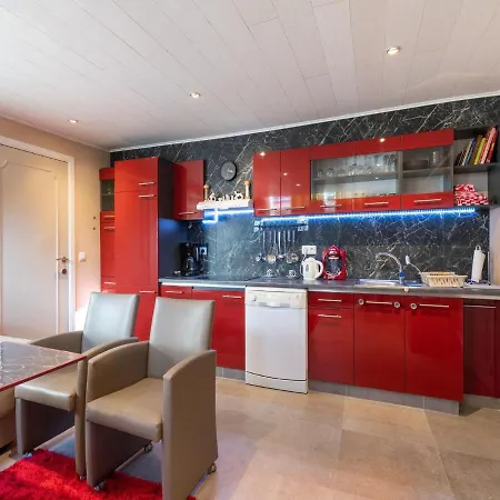 Ground Floor In Near The Sea Apartment *
