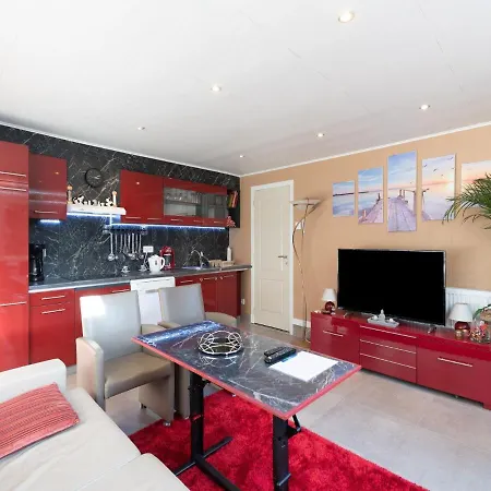 Ground Floor In Near The Sea Apartment *